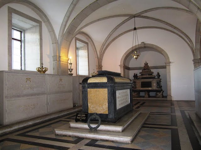 Panteão dos reis de Bragança no Mosteiro de São Vicente de Fora Panteão dos reis de Bragança no Mosteiro de São Vicente de Fora