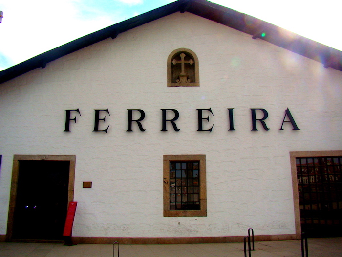 Cave Ferreira de vinho do Porto Cave Ferreira de vinho do Porto