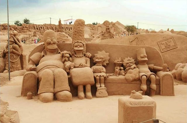 Escultura dos Simpsons no Algarve Escultura dos Simpsons no Algarve