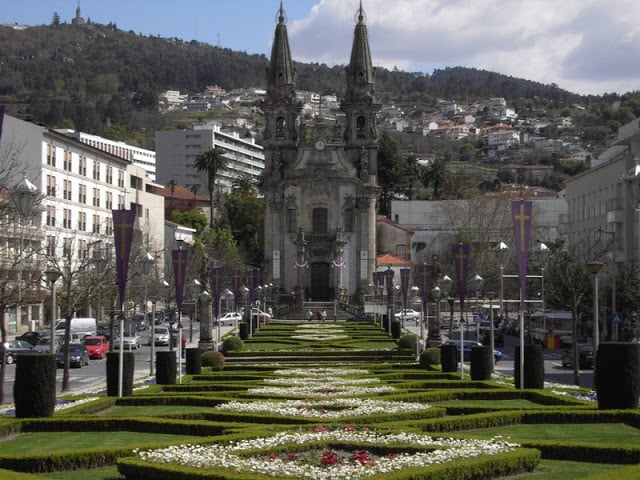 Igreja de Nossa Senhora da Consolação e Santos Passos em Guimarães Igreja de Nossa Senhora da Consolação e Santos Passos em Guimarães