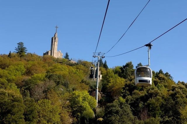 Teleférico e Nossa Senhora do Carmo da Penha Teleférico e Nossa Senhora do Carmo da Penha