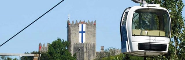 Passeio de teleférico em Guimarães Passeio de teleférico em Guimarães