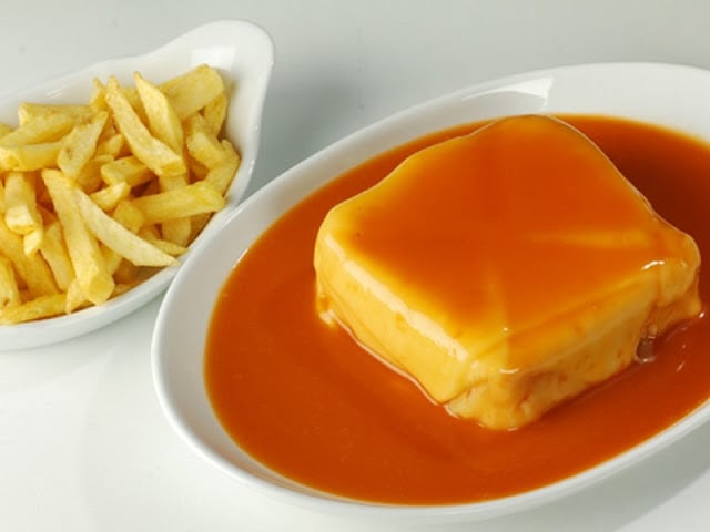 Gastronomia no Porto - francesinha Gastronomia no Porto - francesinha