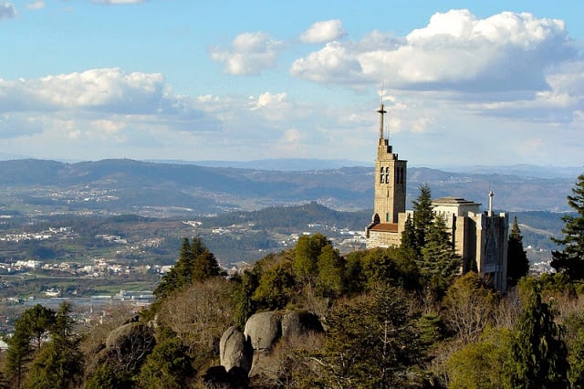 Passeio pelo Santuário da Penha em Guimarães Passeio pelo Santuário da Penha em Guimarães