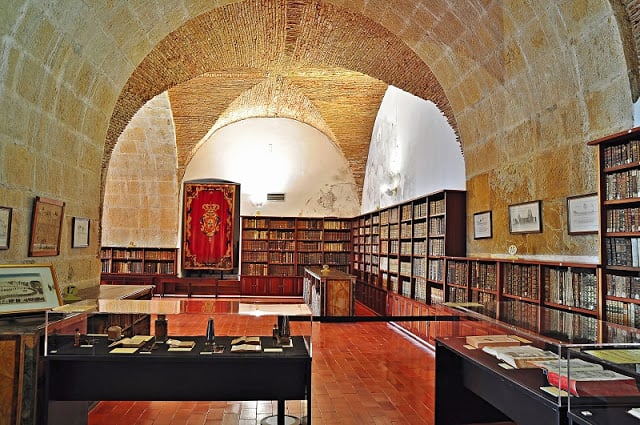 Informações da Biblioteca Joanina em Coimbra Informações da Biblioteca Joanina em Coimbra