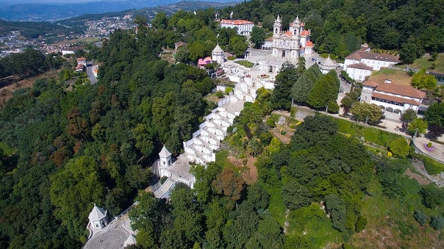 História do Santuário do Bom Jesus do Monte História do Santuário do Bom Jesus do Monte