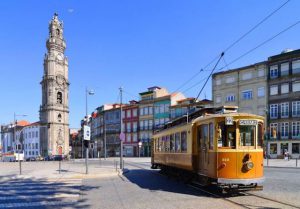 Passeio de elétrico - centro do Porto Passeio de elétrico - centro do Porto