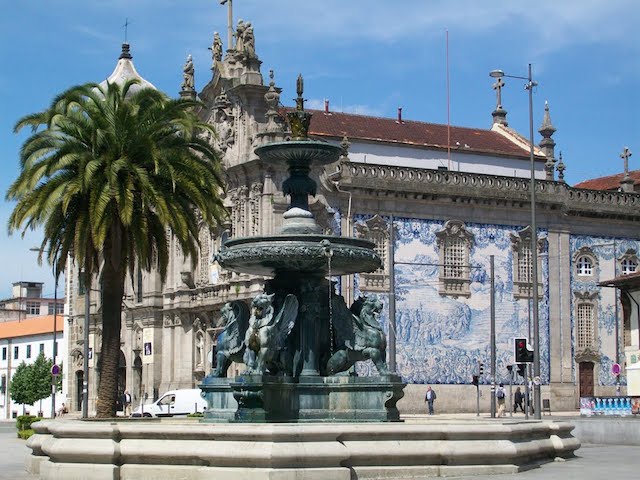 Praça dos Leões no Porto Praça dos Leões no Porto