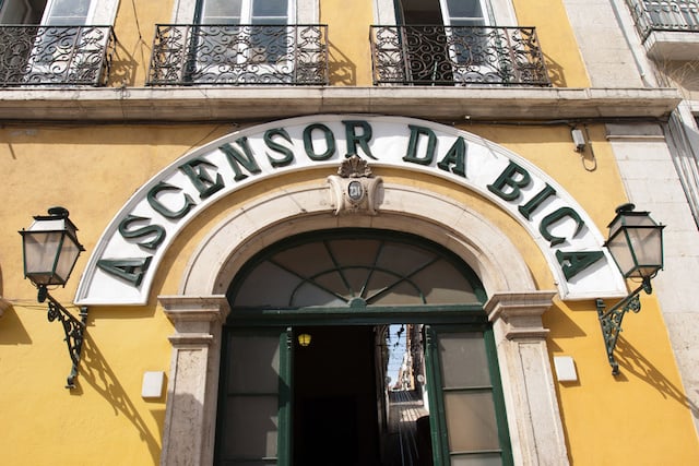 Entrada do Elevador da Bica Entrada do Elevador da Bica