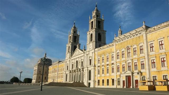 Fachada do Palácio Nacional de Mafra Fachada do Palácio Nacional de Mafra