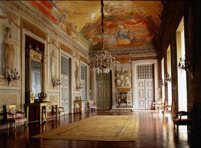 Sala do Trono no Palácio Nacional de Mafra Sala do Trono no Palácio Nacional de Mafra